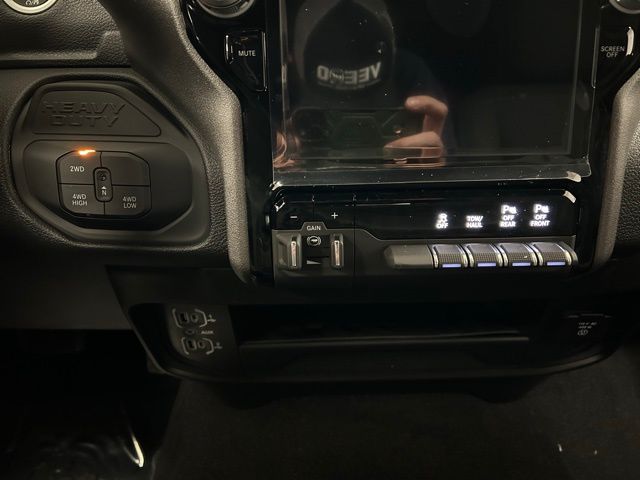 2026 RAM 2500 Tradesman/Black Express - Photo 19