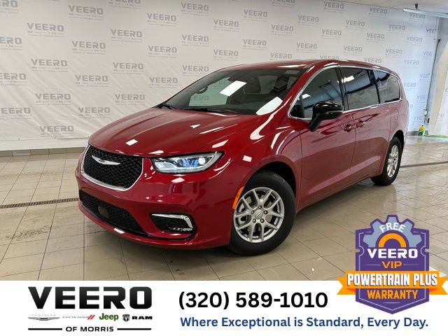 2026 Chrysler Pacifica Select's photo