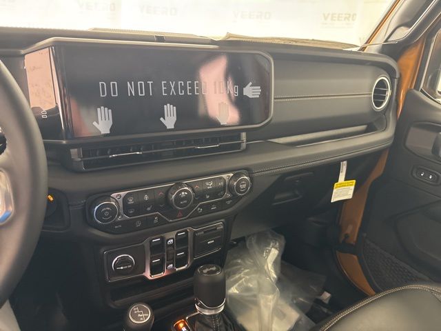 2026 Jeep Wrangler 4-Door Sahara - Photo 23