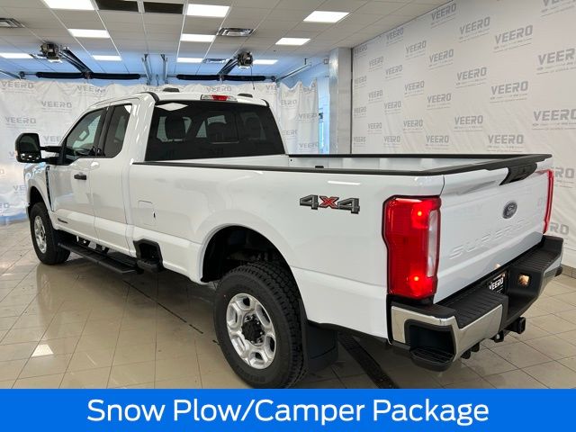2026 Ford F-350 Super Duty XLT - Photo 3