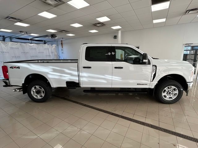 2026 Ford F-350 Super Duty XLT - Photo 6