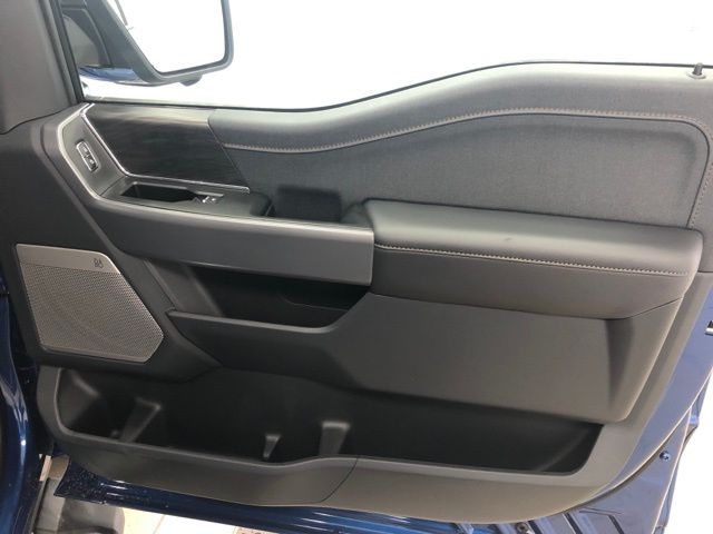 2025 Ford F-150 Lariat photo 19