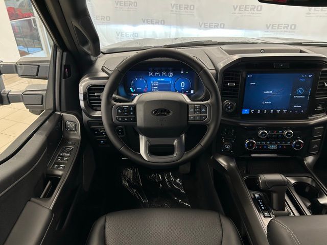 2025 Ford F-150 Lariat photo 6