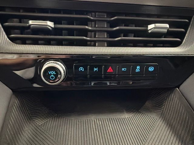 2026 Ford Explorer ST-Line - Photo 25