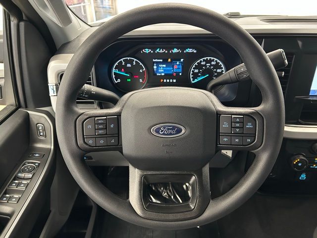 2026 Ford F-350 Super Duty XLT - Photo 14