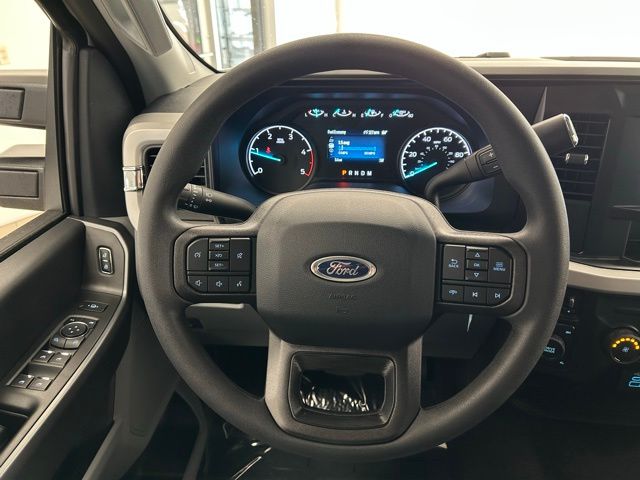 2026 Ford F-350 Super Duty XLT - Photo 14