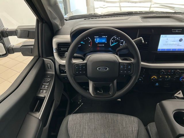 2026 Ford F-350 Super Duty XLT - Photo 13