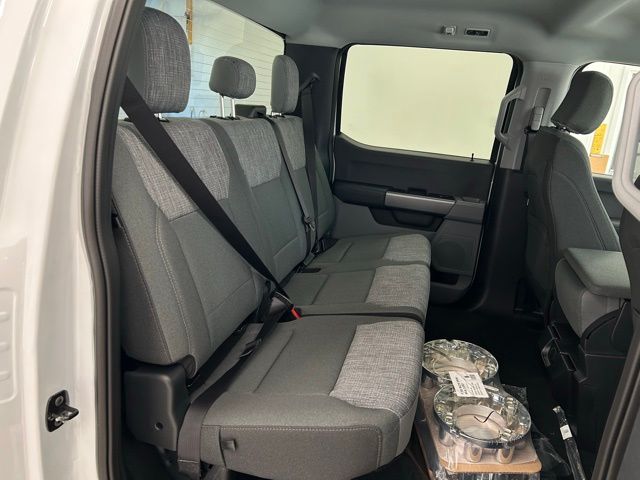 2026 Ford F-350 Super Duty XLT - Photo 23