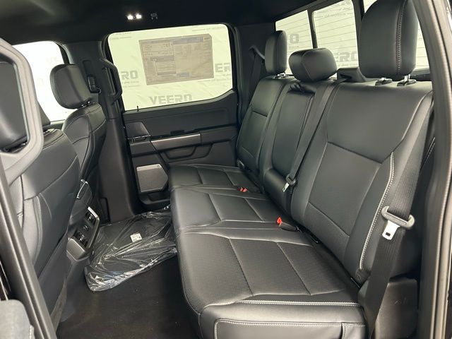 2025 Ford F-150 Lariat photo 13