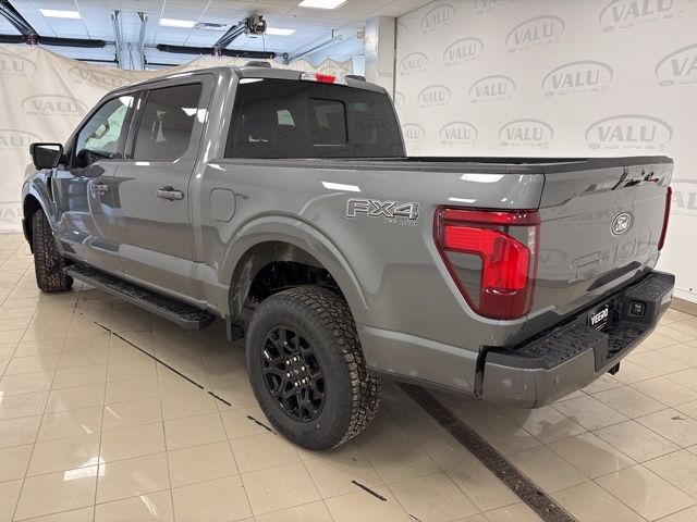 2025 Ford F-150 XLT photo 3