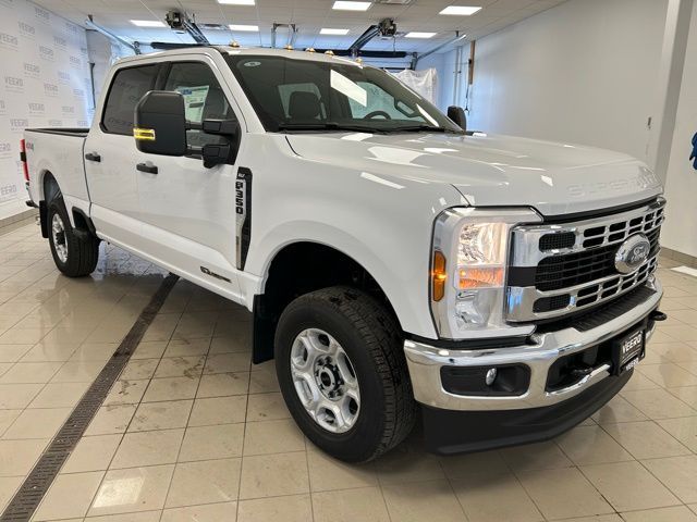 2026 Ford F-350 Super Duty XLT - Photo 9