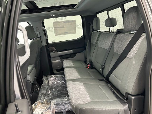 2026 Ford F-350 Super Duty XLT - Photo 24