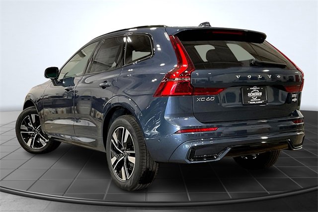 2026 Volvo XC60 B5 Plus photo 3