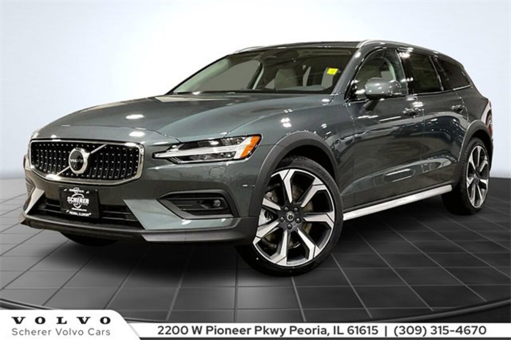 New 2026 Volvo V60 Cross Country B5 Ultra Wagon