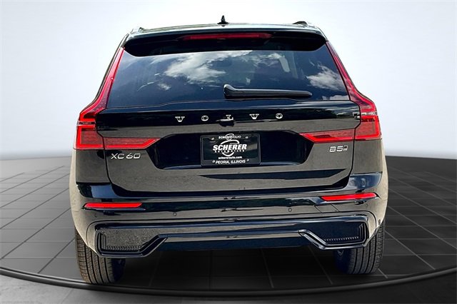 2026 Volvo XC60 B5 Core photo 4