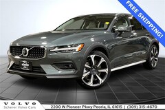 2026 Volvo V60 Cross Country B5 Ultra Wagon