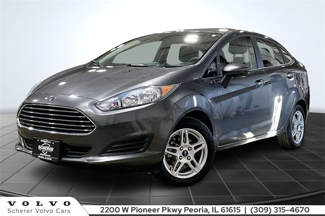 2019 Ford Fiesta SE's photo