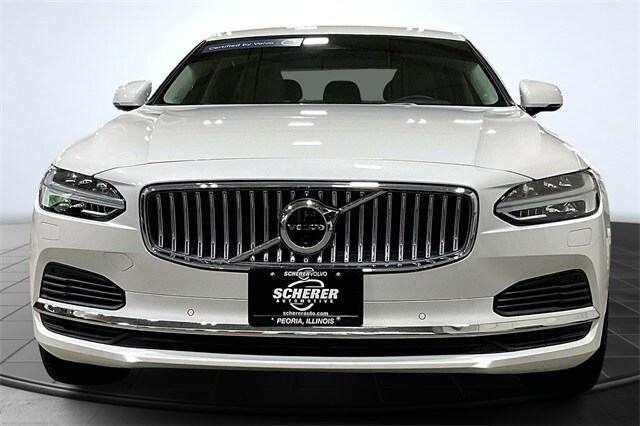 2024 Volvo S90 Recharge T8 eAWD Ultimate photo 3