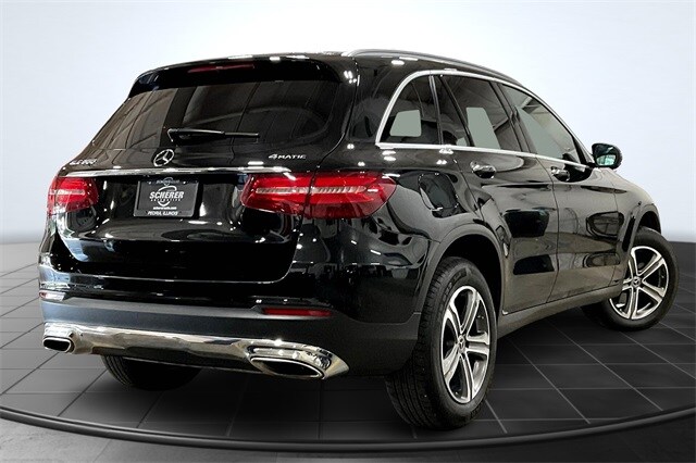 2018 Mercedes Benz GLC 300 photo 2