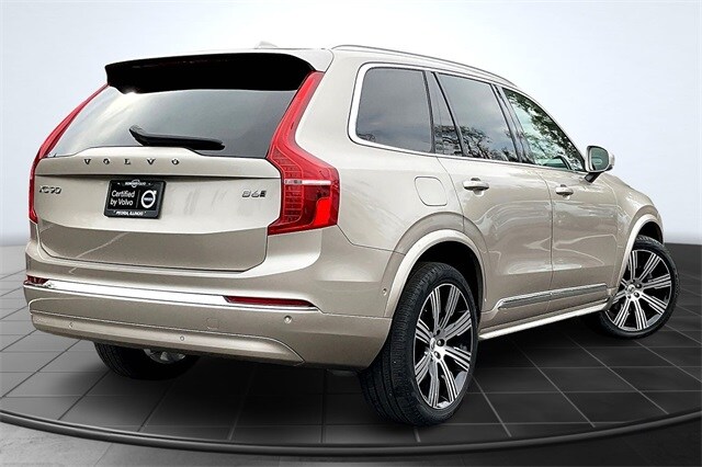 2023 Volvo XC90 Ultimate photo 2