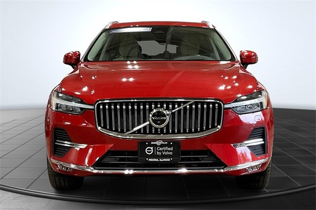 2023 Volvo XC60 Ultimate photo 3