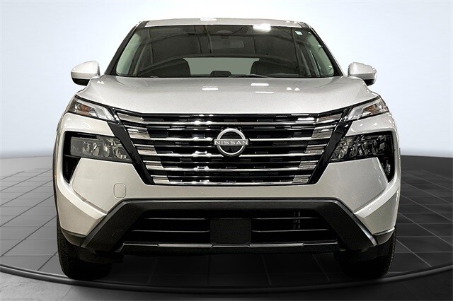 2024 Nissan Rogue SV photo 3