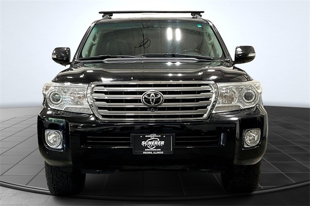 2015 Toyota Land Cruiser Base photo 3
