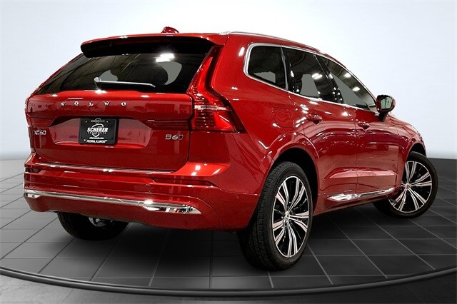 2023 Volvo XC60 Ultimate photo 2