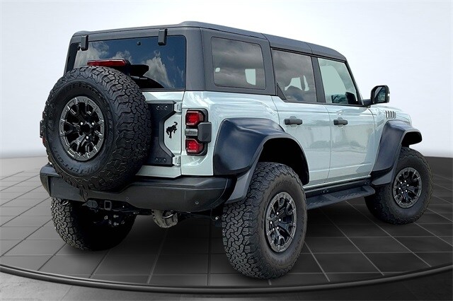 2022 Ford Bronco Raptor photo 2