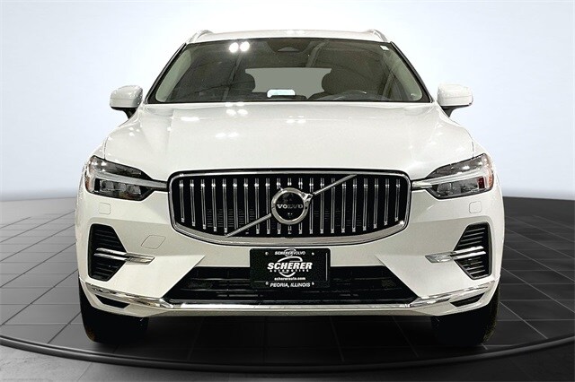 2022 Volvo XC60 Recharge Hybrid T8 Inscription photo 3