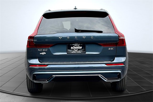 2026 Volvo XC60 B5 Plus photo 4