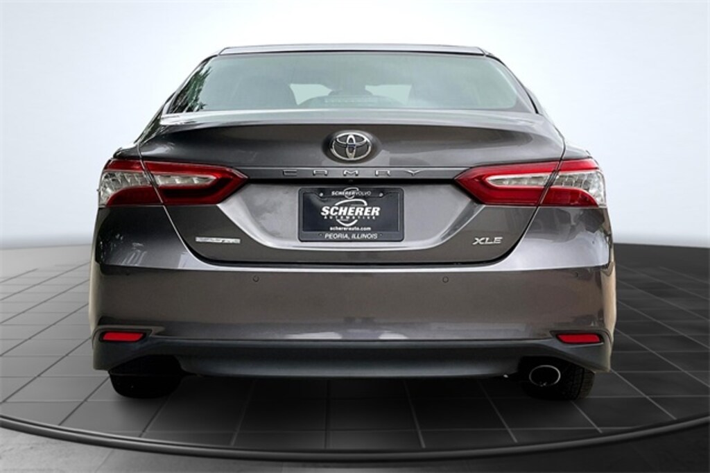 Used 2018 Toyota Camry XLE Sedan
