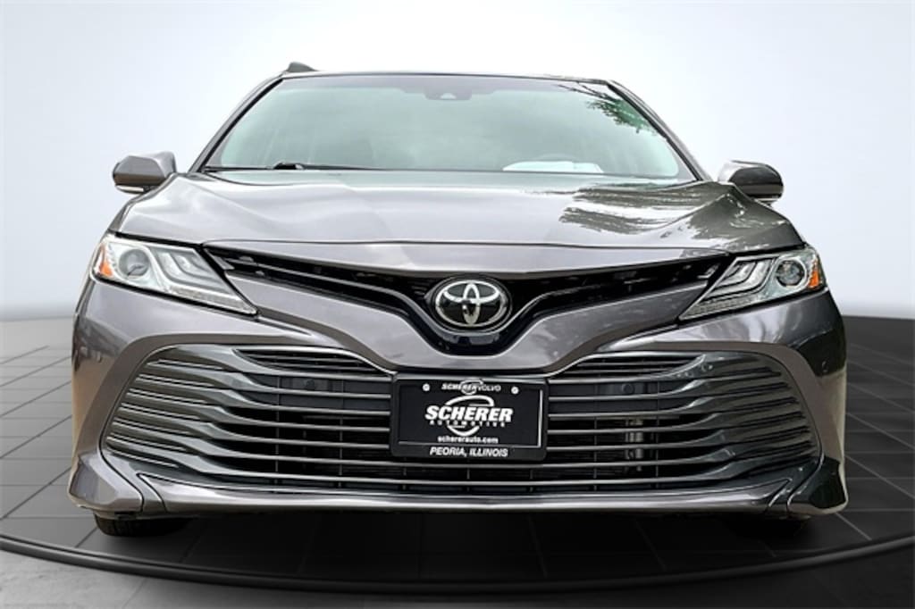 Used 2018 Toyota Camry XLE Sedan