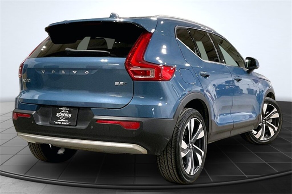 Certified 2023 Volvo XC40 B5 Plus Bright Theme SUV