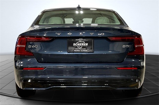 2024 Volvo S60 B5 Core photo 4