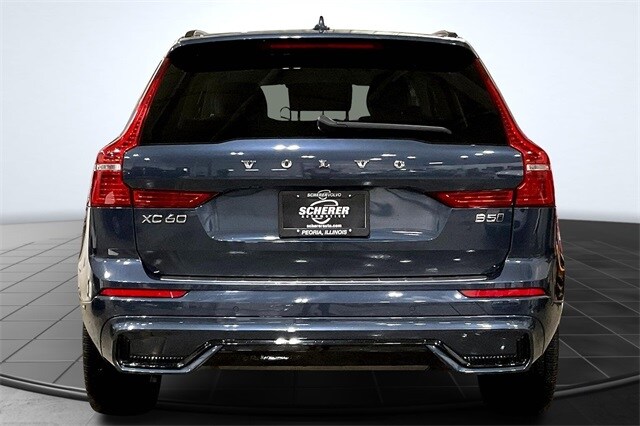 2023 Volvo XC60 B5 Ultimate photo 4