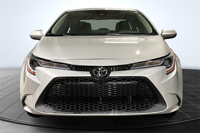 2022 Toyota Corolla LE photo 3