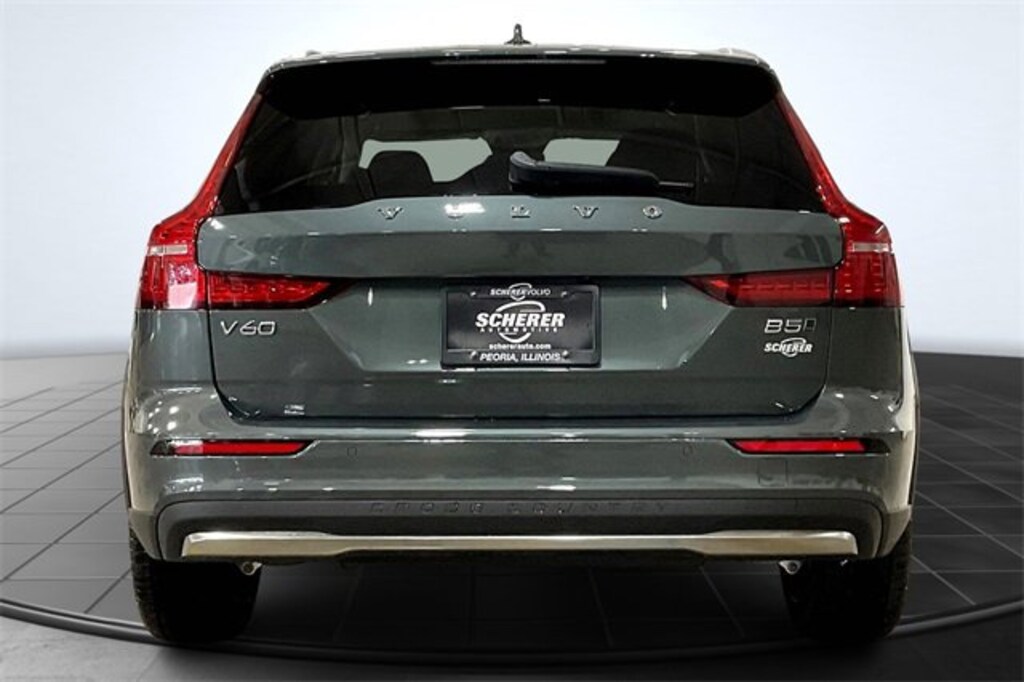 New 2026 Volvo V60 Cross Country B5 Ultra Wagon