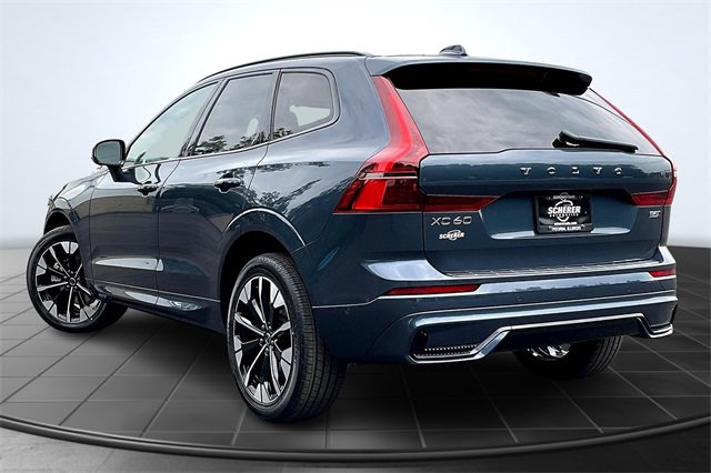 2026 Volvo XC60 B5 Plus photo 3