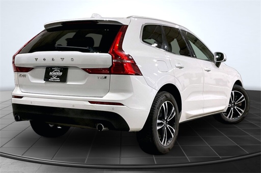 Used 2020 Volvo XC60 T6 Momentum SUV