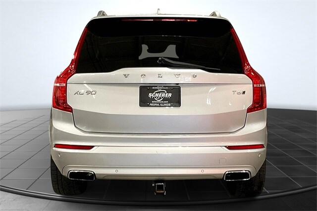 2017 Volvo XC90 T6 Momentum photo 3