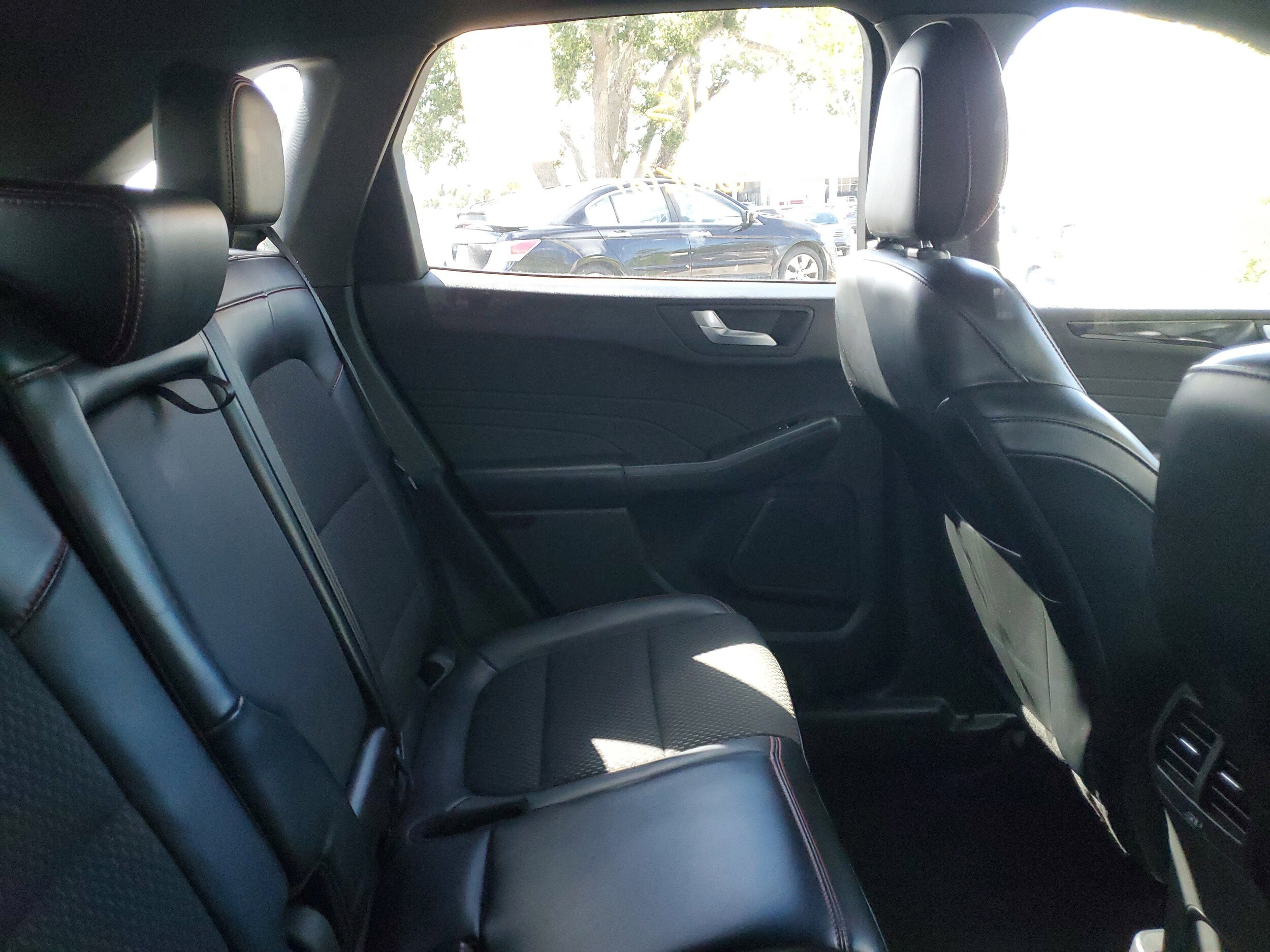 2024 Ford Escape ST-Line photo 3