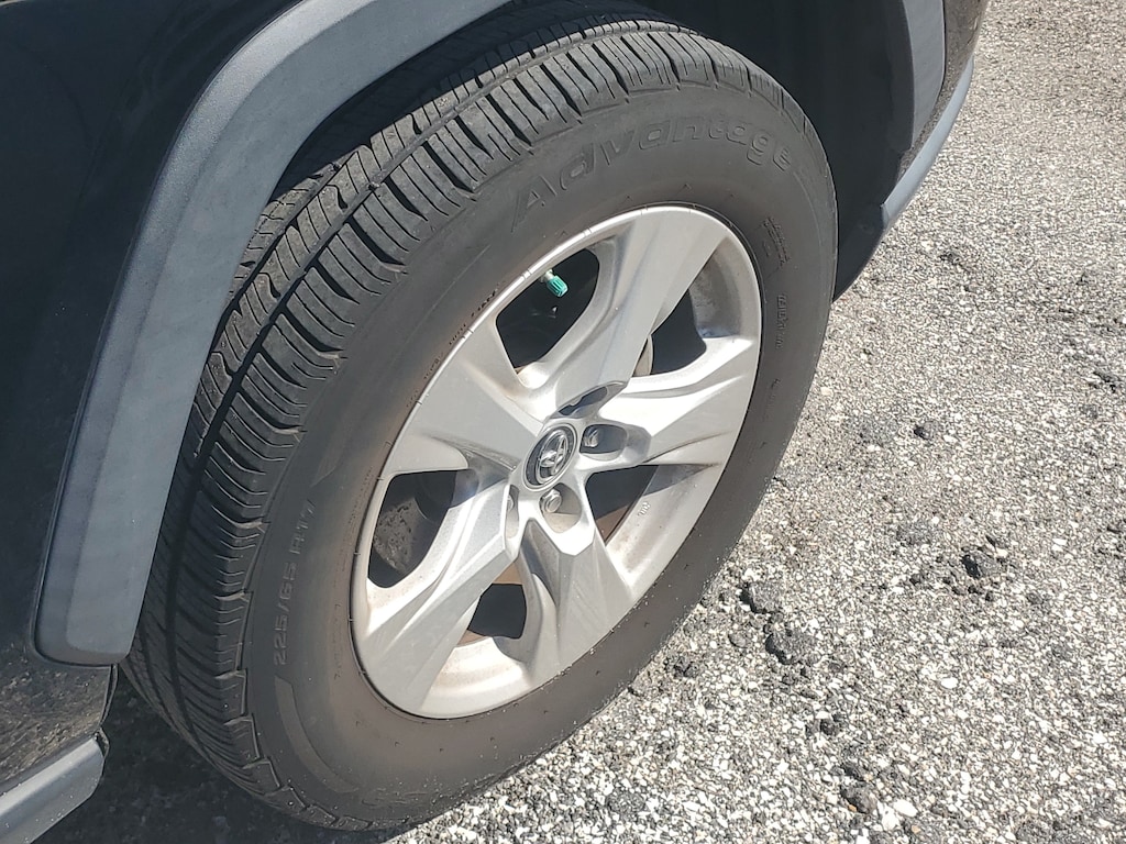 Used 2019 Toyota RAV4 XLE XLE FWD