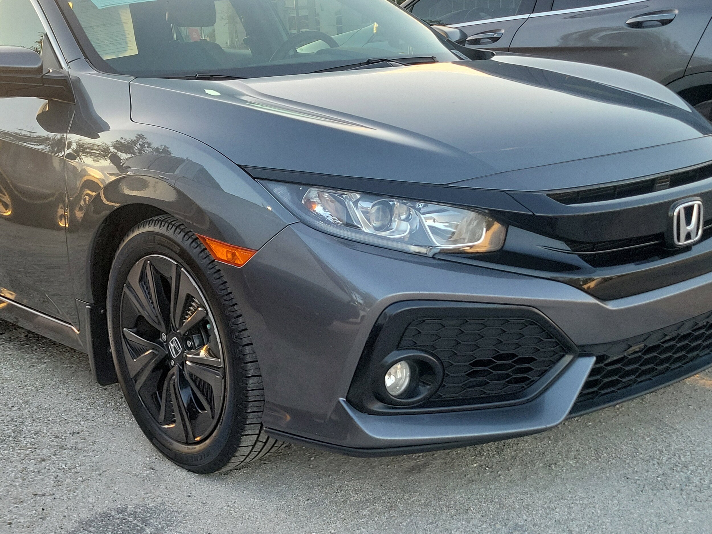 2019 Honda Civic Hatchback EX photo 2