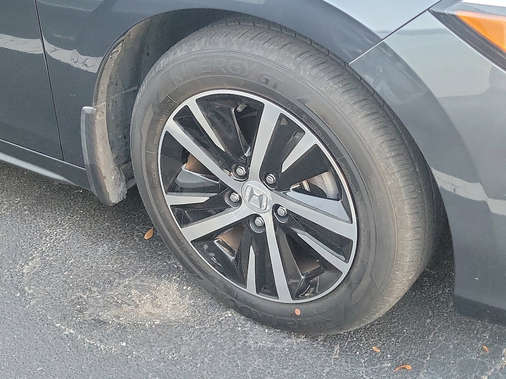 2023 Honda Civic Hatchback LX photo 3