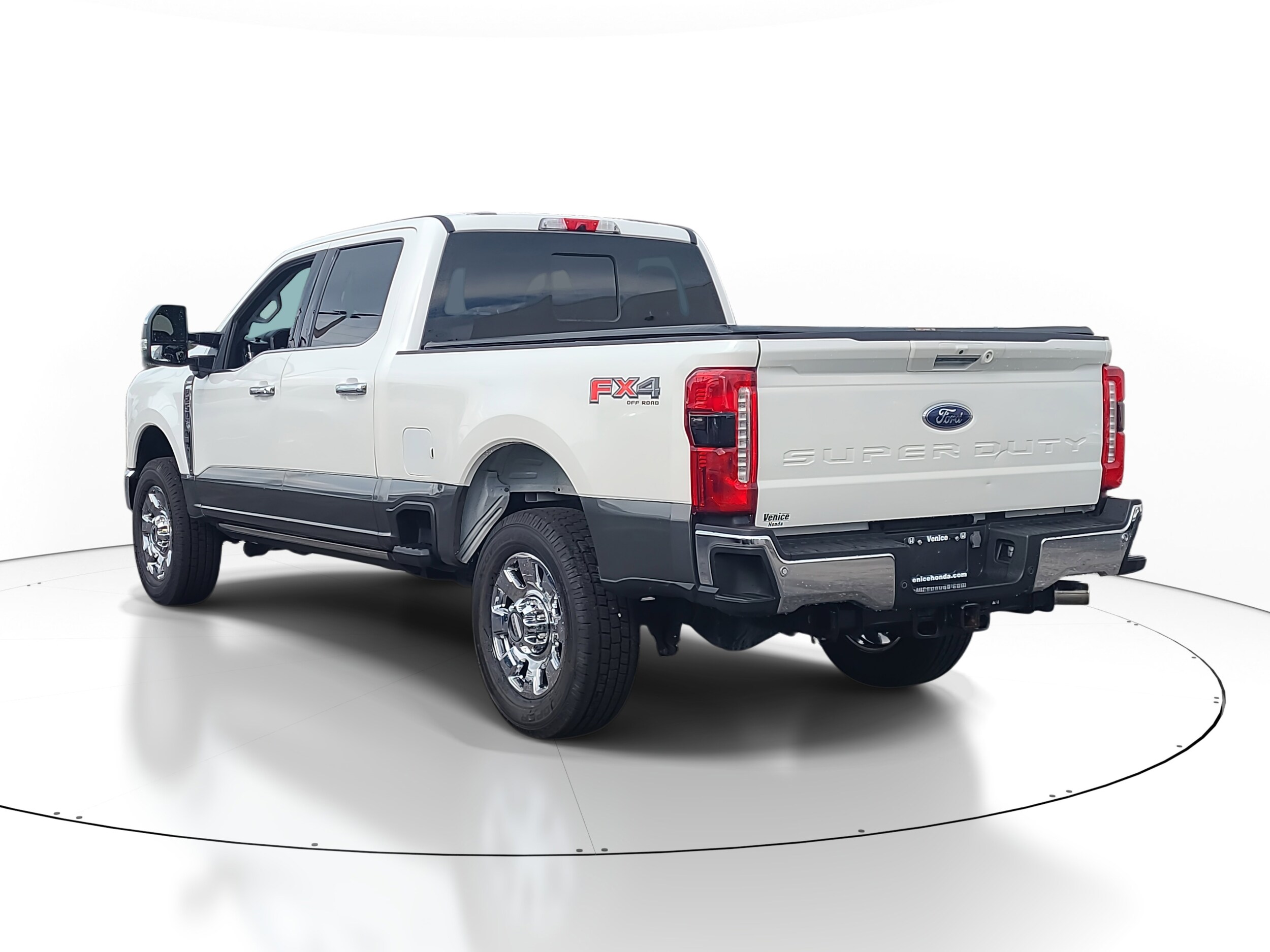 2023 Ford F-250 Lariat photo 4