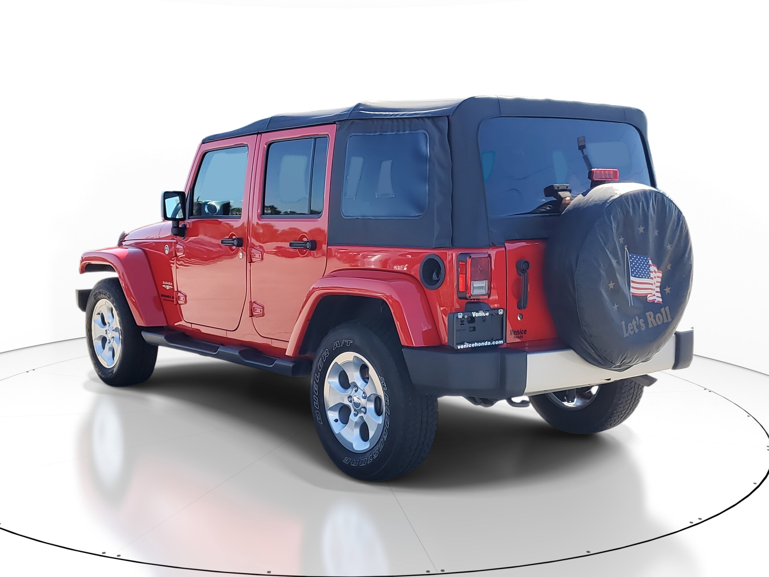 2015 Jeep Wrangler Unlimited Sahara photo 3