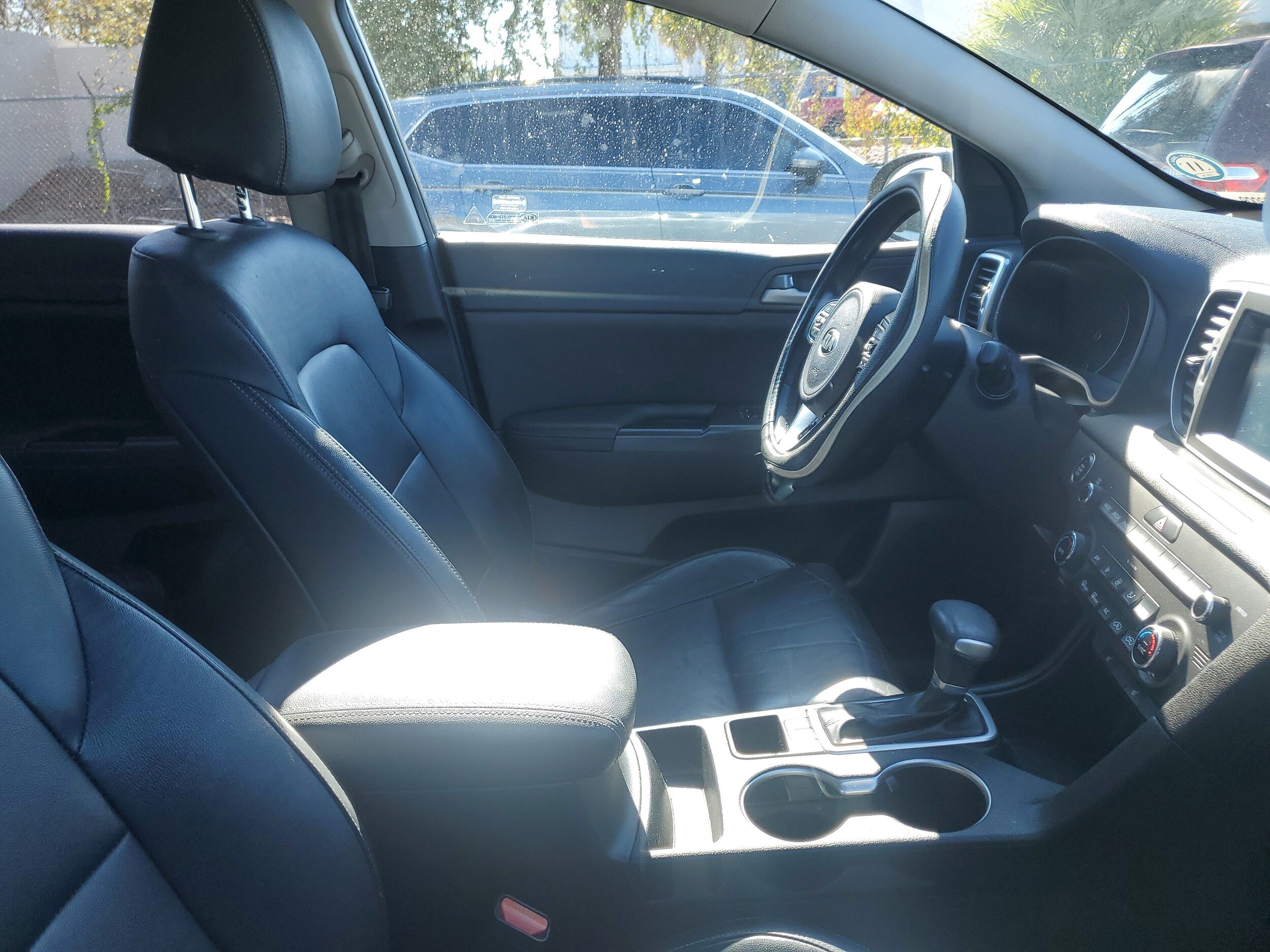 2017 Kia Sportage EX photo 2