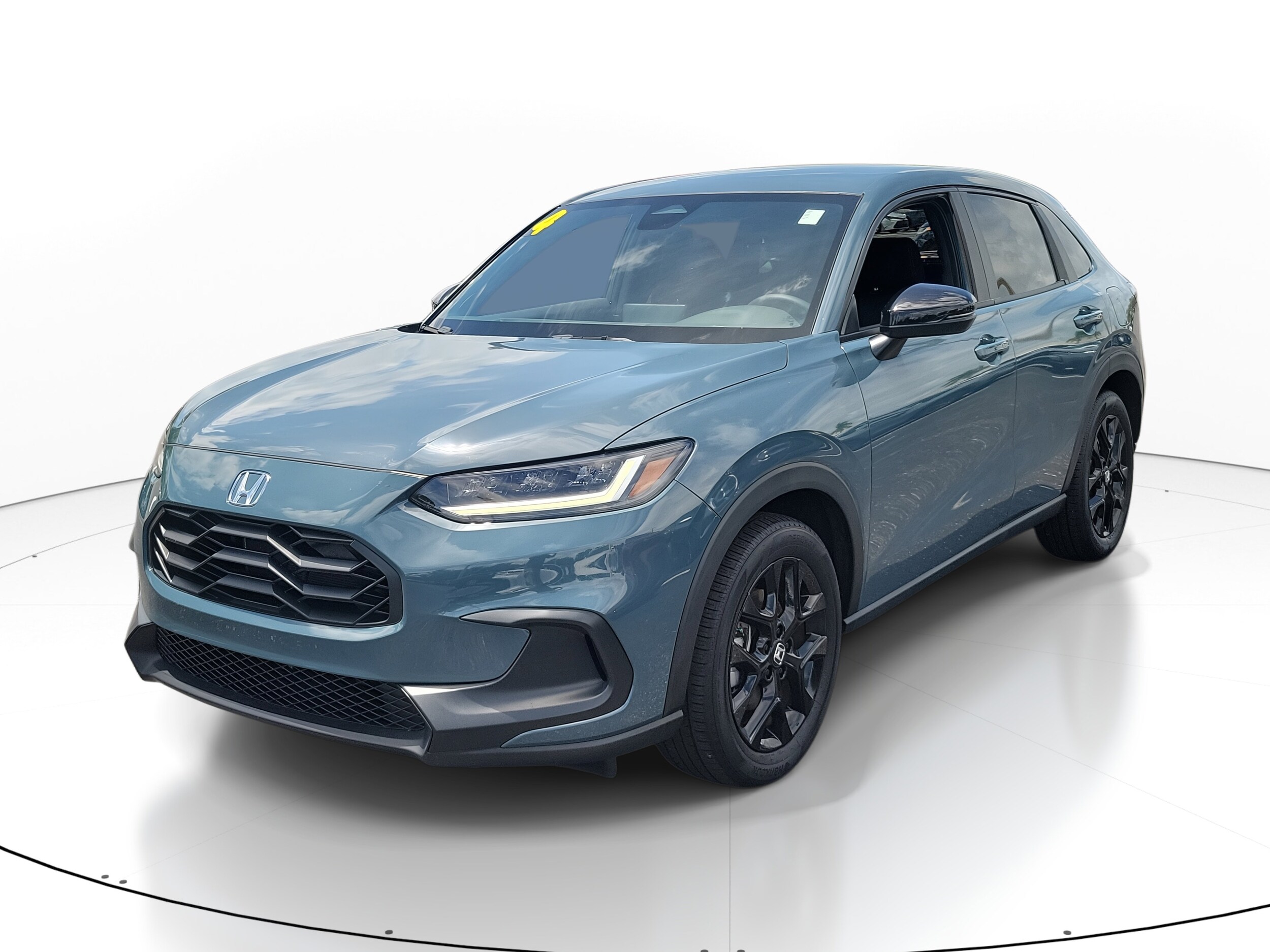 2024 Honda HR-V Sport 2WD photo 2