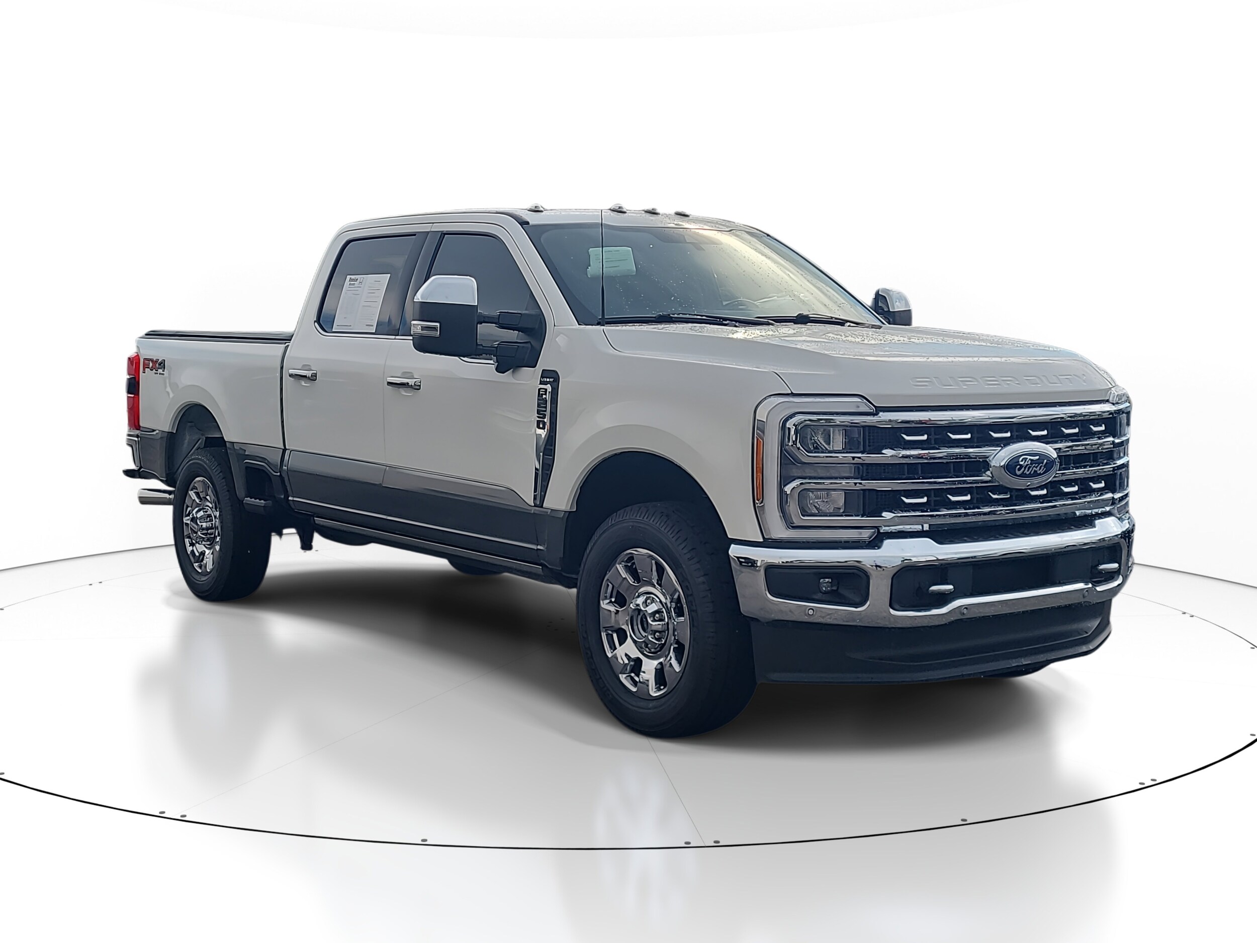 2023 Ford F-250 Lariat photo 2